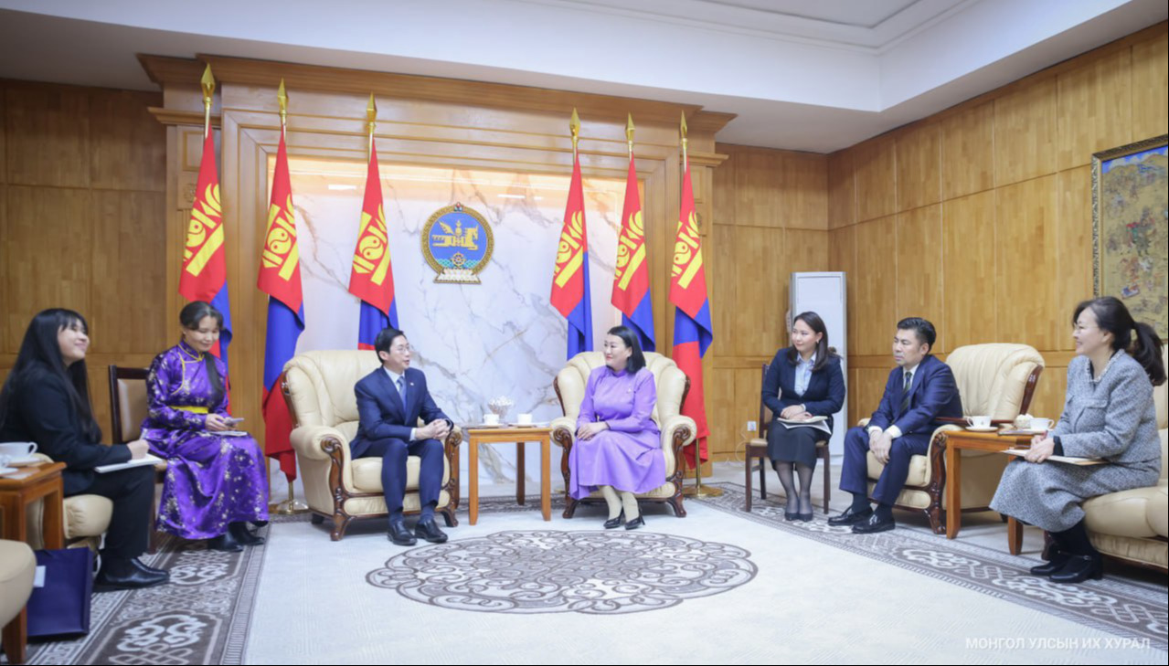 Монгол-Сингапурын хамтын ажиллагааны хүрээнд санал солилцлоо